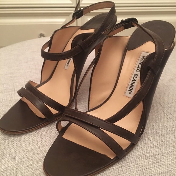 Manolo Blahnik Brown Leather Sandals - Picture 2 of 4